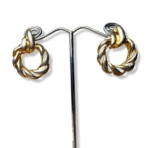 𝅺Vintage Goldtone Post-back Earrings